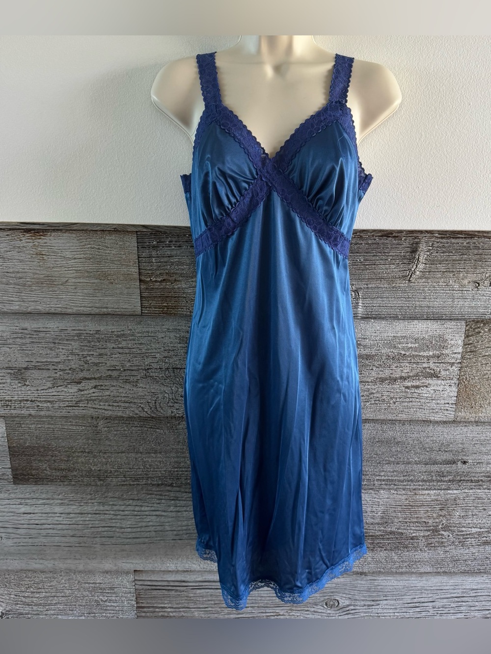 Vintage Blue Full Slip Size 34 Lace Trim Lingerie Nightgown (L1)